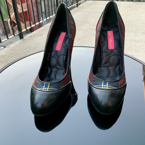 BETSEY JOHNSON PLAID & PATENT PUMPS - Picture 3 of 9